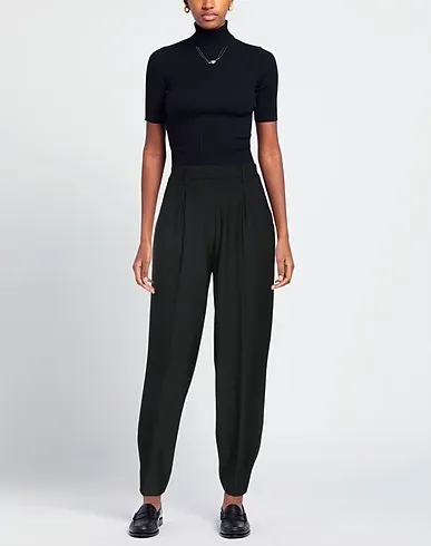 https://images.styletyx.com/images/black-plain-weave-casual-pants-room-52-632518_2.webp