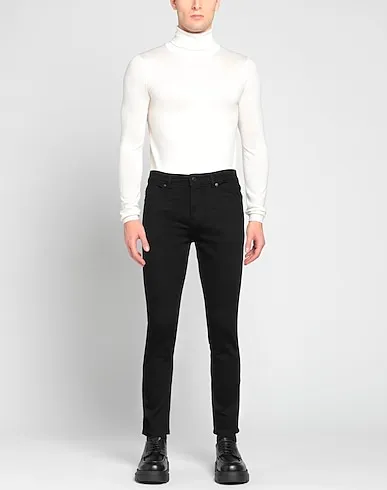 https://images.styletyx.com/images/black-plain-weave-casual-pants-selected-homme-1006313462_2.webp