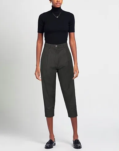 https://images.styletyx.com/images/black-plain-weave-cropped-pants-culottes-collection-privee-3209010_2.webp