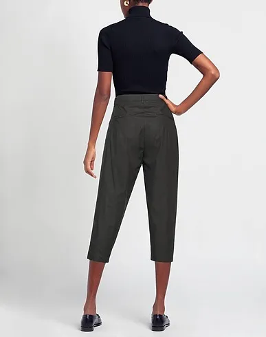 https://images.styletyx.com/images/black-plain-weave-cropped-pants-culottes-collection-privee-3209010_3.webp