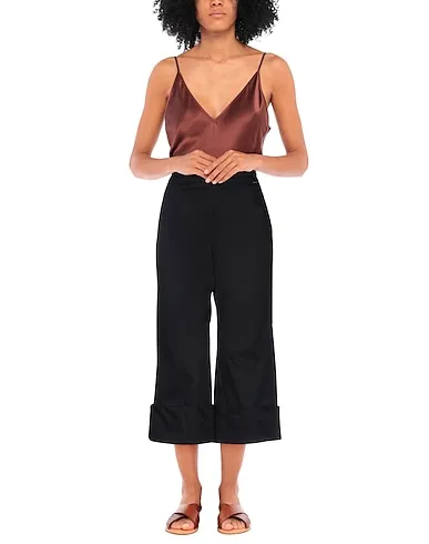 https://images.styletyx.com/images/black-plain-weave-cropped-pants-culottes-silvian-heach-1634013_2.webp