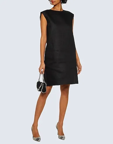 https://images.styletyx.com/images/black-plain-weave-short-dress-carolina-herrera-972154897_2.webp