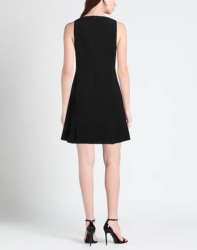 https://images.styletyx.com/images/black-plain-weave-short-dress-options-13296633_3.webp