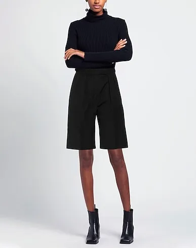 https://images.styletyx.com/images/black-plain-weave-shorts-bermuda-lost-in-me-12908834_2.webp