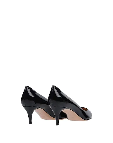 https://images.styletyx.com/images/black-pump-gianvito-rossi-997973398_2.webp