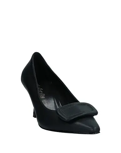 https://images.styletyx.com/images/black-pump-nila-nila-13659515_2.webp