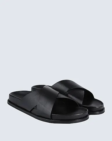 https://images.styletyx.com/images/black-sandals-arket-2393066_4.webp
