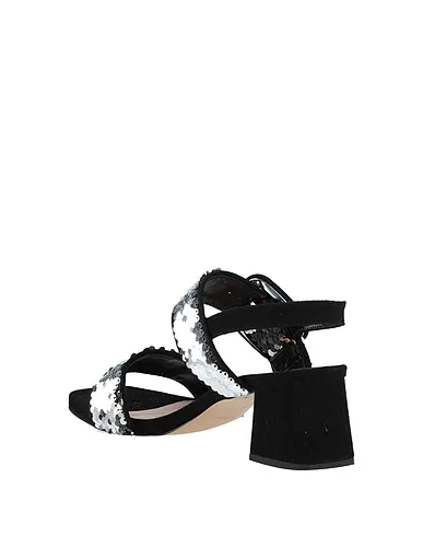 https://images.styletyx.com/images/black-sandals-loretta-pettinari-1067029_3.webp