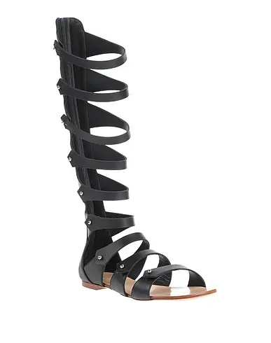 https://images.styletyx.com/images/black-sandals-vicini-tapeet-1323217_2.webp