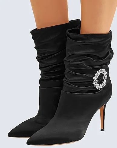 https://images.styletyx.com/images/black-satin-ankle-boot-gianvito-rossi-13453897_2.webp
