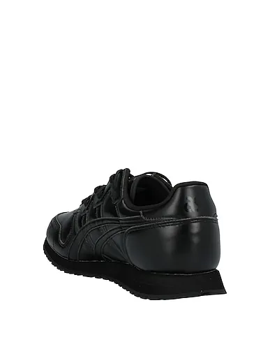 https://images.styletyx.com/images/black-sneakers-comme-des-garcons-x-asics-3255694_3.webp