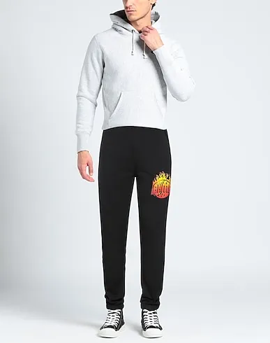 https://images.styletyx.com/images/black-sweatshirt-casual-pants-bhmg-13318242_2.webp