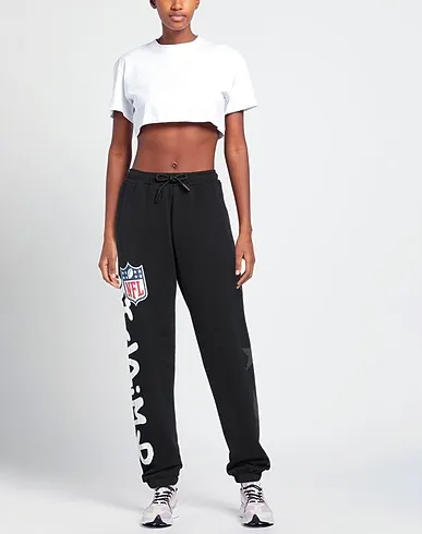https://images.styletyx.com/images/black-sweatshirt-casual-pants-disclaimer-13182210_2.webp