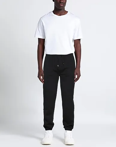 https://images.styletyx.com/images/black-sweatshirt-casual-pants-maison-kitsune-1005144362_2.webp