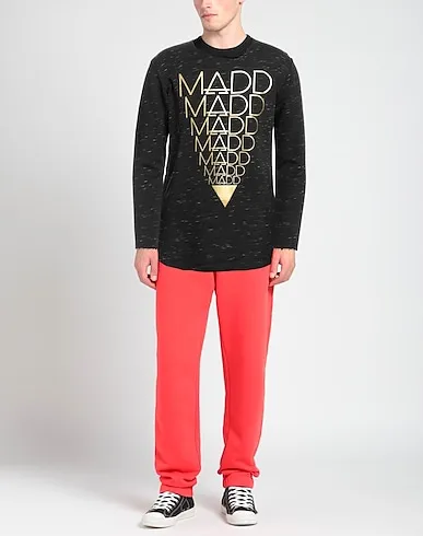 https://images.styletyx.com/images/black-sweatshirt-madd-2301763_2.webp