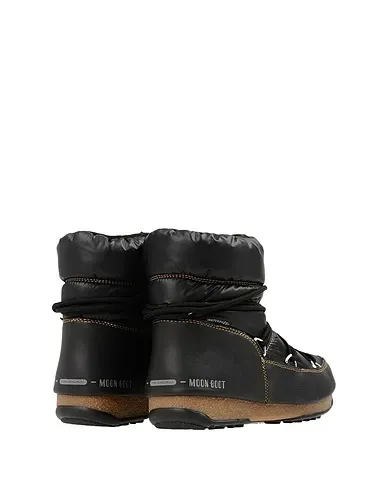 https://images.styletyx.com/images/black-techno-fabric-ankle-boot-low-nylon-wp-moon-boot-3170402_2.webp