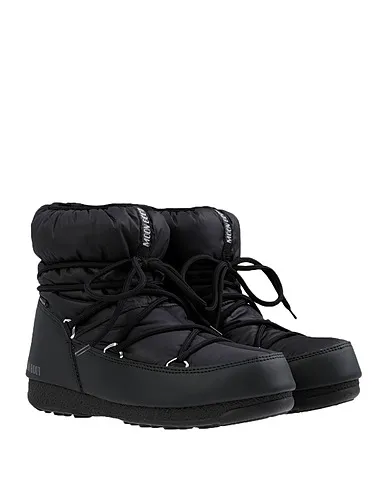 https://images.styletyx.com/images/black-techno-fabric-ankle-boot-moon-boot-low-nylon-wp-2-moon-boot-2308216_2.webp