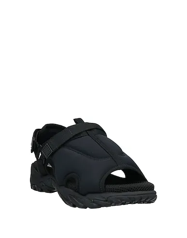 https://images.styletyx.com/images/black-techno-fabric-sandals-alexander-mcqueen-13120281_2.webp