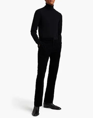 https://images.styletyx.com/images/black-velvet-casual-pants-the-row-13044107_2.webp
