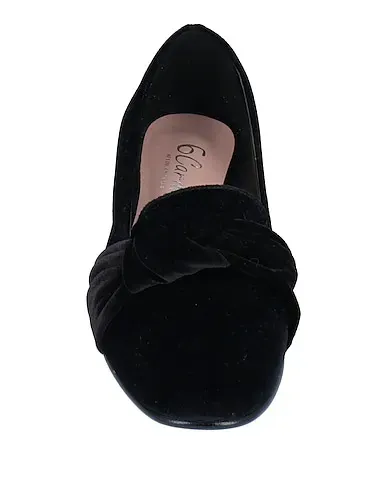 https://images.styletyx.com/images/black-velvet-loafers-6carina-1553270938_4.webp