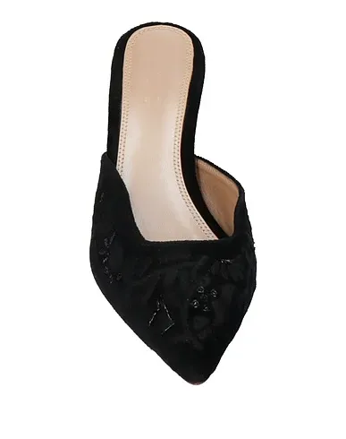 https://images.styletyx.com/images/black-velvet-mules-and-clogs-zyne-1253437944_4.webp