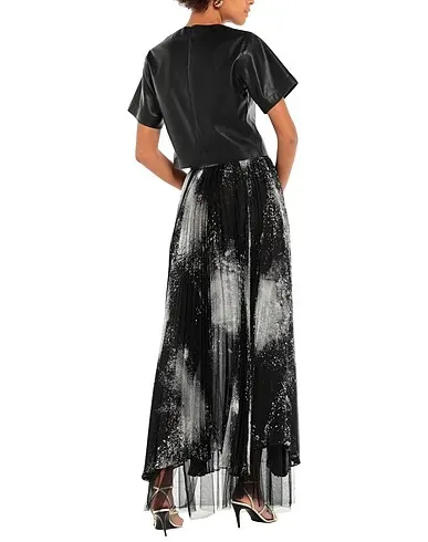 https://images.styletyx.com/images/black-voile-maxi-skirts-john-galliano-1512012_3.webp