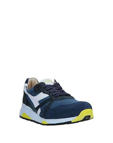 https://images.styletyx.com/images/blue-canvas-sneakers-diadora-heritage-13634564_2.webp