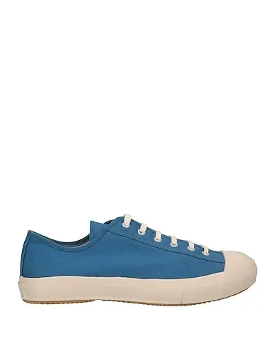 https://images.styletyx.com/images/blue-canvas-sneakers-moon-star-13013129_1.webp