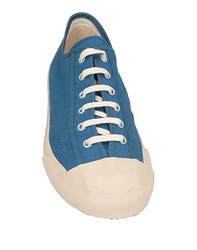 https://images.styletyx.com/images/blue-canvas-sneakers-moon-star-13013129_4.webp