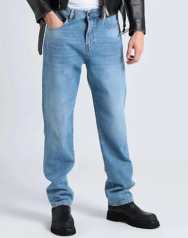 https://images.styletyx.com/images/blue-denim-denim-pants-2020-d-viker-09c15-straight-jeans-diesel-3165726_2.webp
