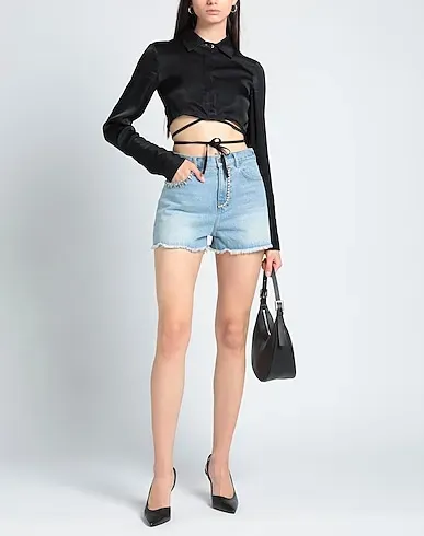 https://images.styletyx.com/images/blue-denim-denim-shorts-area-453834185_2.webp