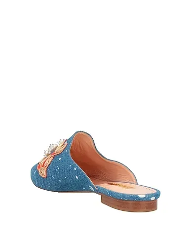 https://images.styletyx.com/images/blue-denim-mules-and-clogs-rupert-sanderson-2878201_3.webp