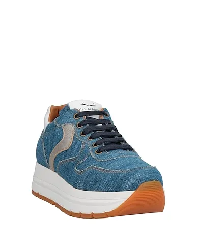 https://images.styletyx.com/images/blue-denim-sneakers-voile-blanche-12921580_2.webp