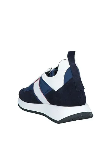 https://images.styletyx.com/images/blue-leather-sneakers-cesare-paciotti-4us-1225328435_3.webp