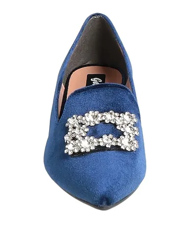https://images.styletyx.com/images/blue-velvet-loafers-geneve-16274030_4.webp