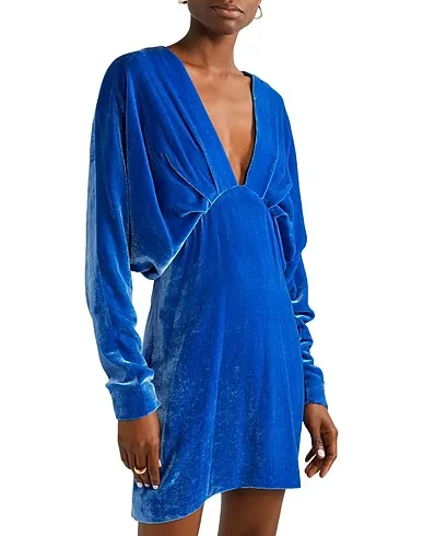 https://images.styletyx.com/images/blue-velvet-short-dress-cushnie-318722_4.webp