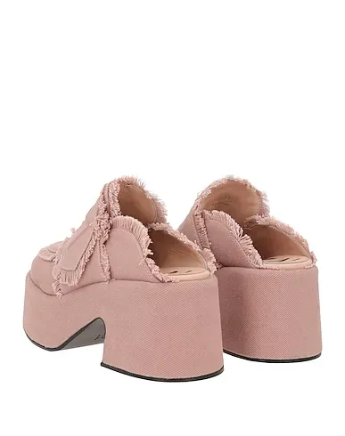 https://images.styletyx.com/images/blush-gabardine-mules-and-clogs-n21-1710342_3.webp