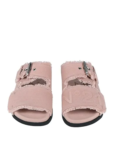 https://images.styletyx.com/images/blush-gabardine-sandals-n21-3166555_4.webp