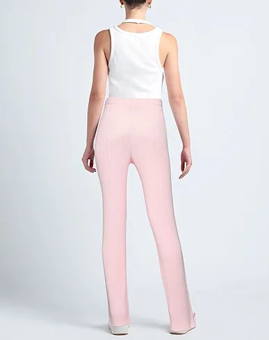 https://images.styletyx.com/images/blush-knitted-casual-pants-marques-almeida-13256255_3.webp