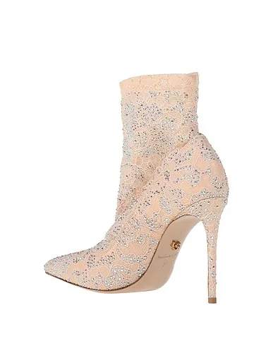https://images.styletyx.com/images/blush-lace-ankle-boot-le-silla-1357002_3.webp