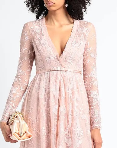 https://images.styletyx.com/images/blush-lace-long-dress-needle-thread-1549185015_4.webp