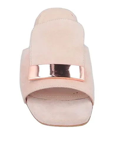 https://images.styletyx.com/images/blush-leather-sandals-loretta-pettinari-1693475_4.webp