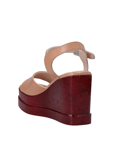 https://images.styletyx.com/images/blush-leather-sandals-strategia-13045731_3.webp
