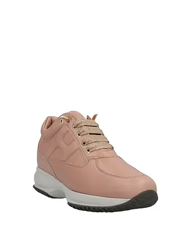 https://images.styletyx.com/images/blush-leather-sneakers-hogan-3168843_2.webp