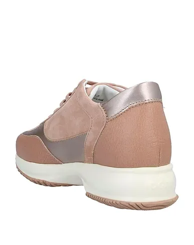 https://images.styletyx.com/images/blush-sneakers-hogan-1518621957_3.webp