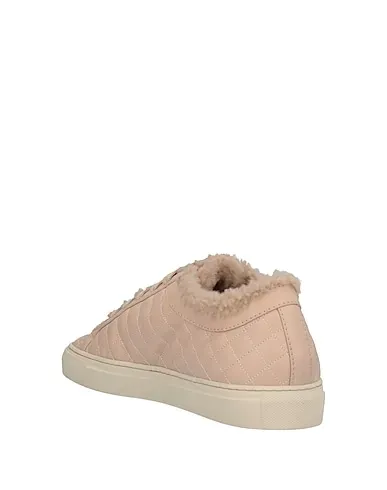 https://images.styletyx.com/images/blush-sneakers-le-silla-1928599086_3.webp