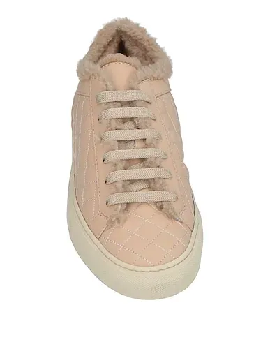 https://images.styletyx.com/images/blush-sneakers-le-silla-1928599086_4.webp