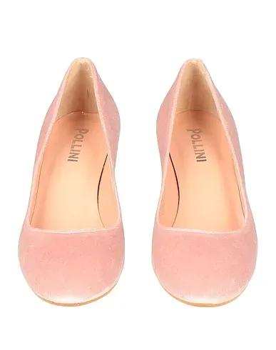 https://images.styletyx.com/images/blush-velvet-pump-pollini-13157107_4.webp