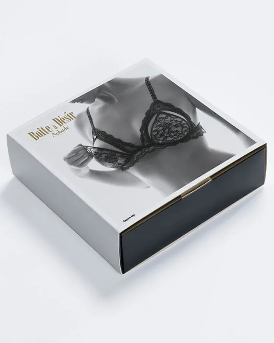 https://images.styletyx.com/images/boite-a-desir-open-up-triangle-bra-aubade-paris-2533726_4.webp