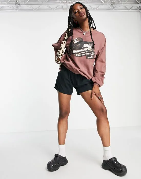 https://images.styletyx.com/images/boxy-fit-washed-brown-sweatshirt-with-eagle-graphic-daisy-street-3080498_1.webp